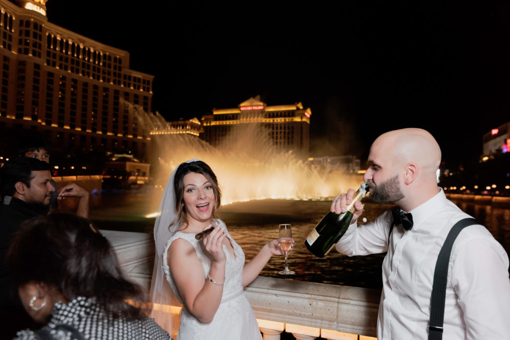 Elopement photos | Las Vegas Strip elopement photographer