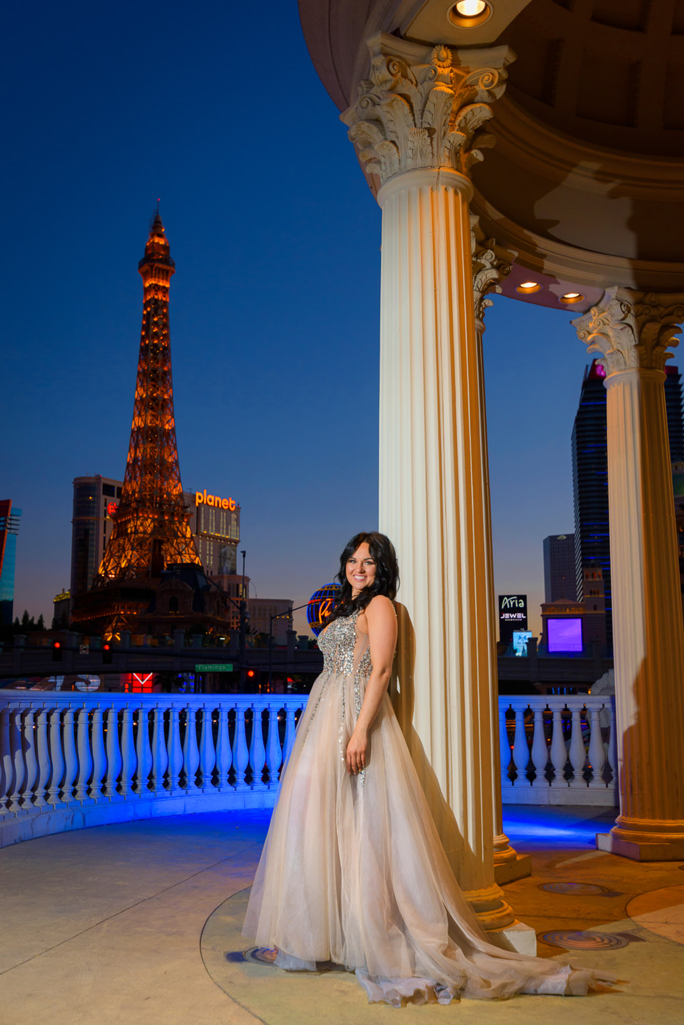 Wedding photographer Las Vegas strip | Caesar gazebo weddings