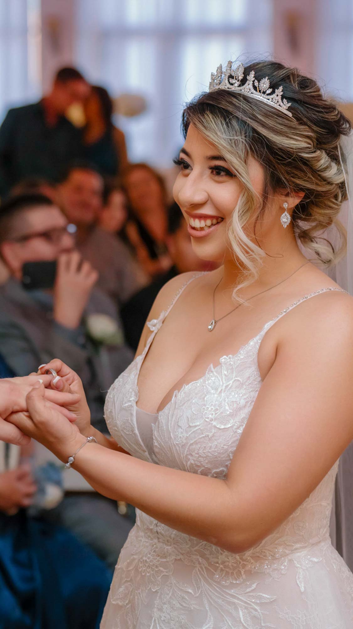 Las Vegas photographer creating elegant wedding photography during a Las Vegas wedding ceremony